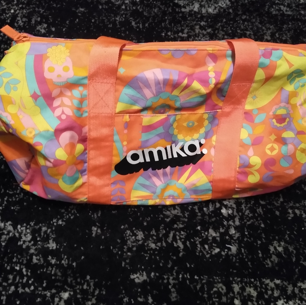 Amika duffle bag